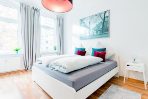 Helle Wohnung mit Balkon in grünen Innenhof - W-LAN, 4 Schlafplätze